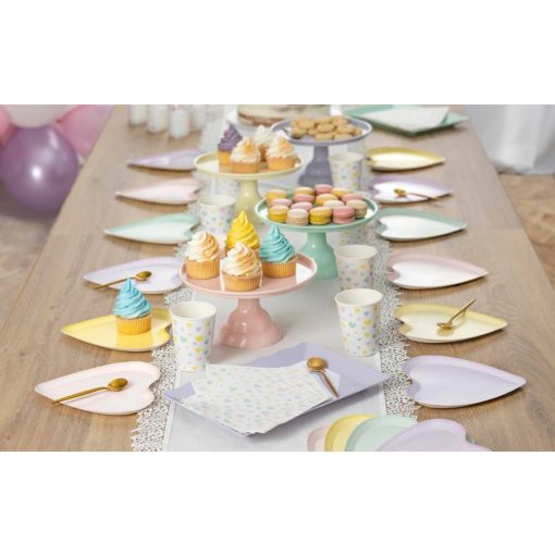 Party dekoráció, kertiparty dekor, zsúr dekoráció, tortaállvány, torta dekoráció