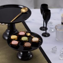 Party dekoráció, kertiparty dekor, zsúr dekoráció, tortaállvány, torta dekoráció