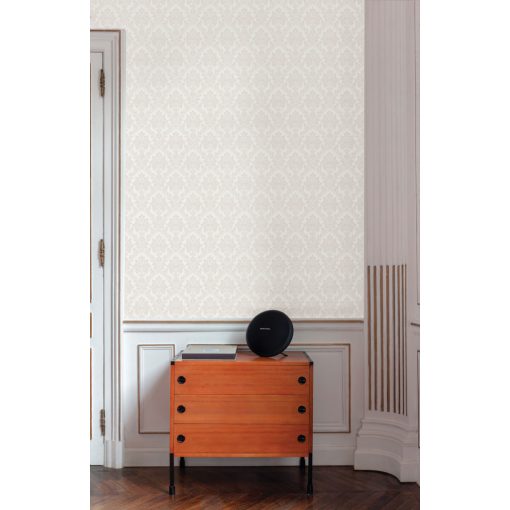 Tapéta barokk mintával