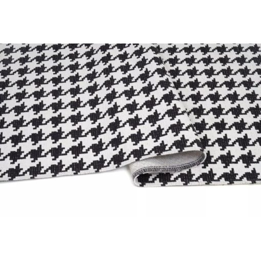 Fekete fehér mintás szőnyeg