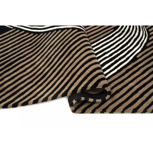 Különleges mintájú szőnyeg
