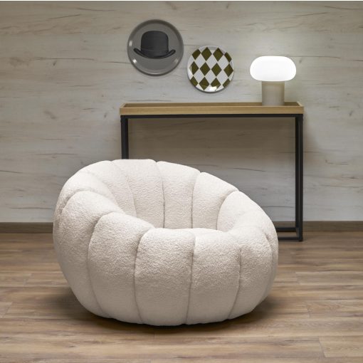 Kényelmes krém színű fotel, boucle fotel, fotel hálószobába