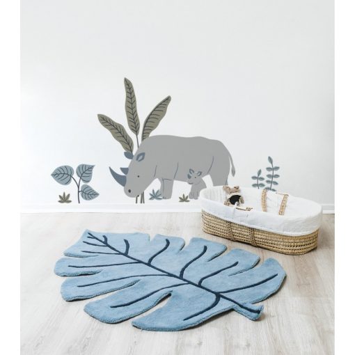 Monstera leaf