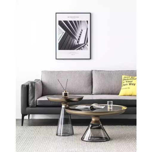 Üveg talpú keskeny kisasztal , lerakó asztal,  dohányzó asztal, gödöllő bútor, luxus asztal