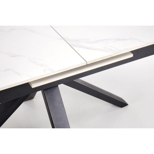 Fekete bővíthető asztal