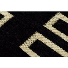 Elegáns fekete szőnyeg